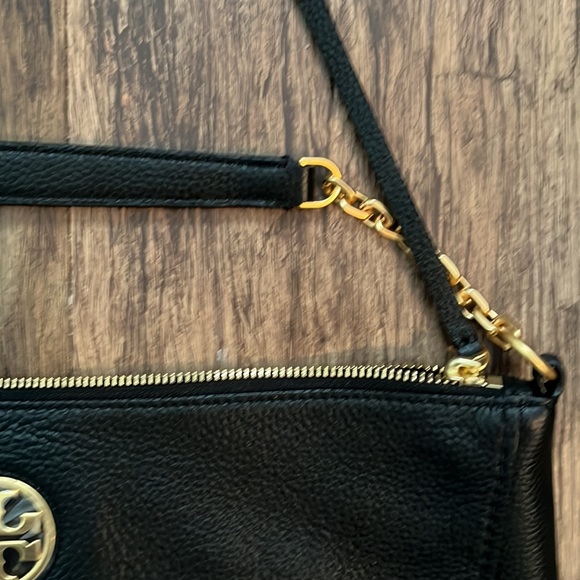 Tory Burch Carson Hobo - Picture 4 of 14